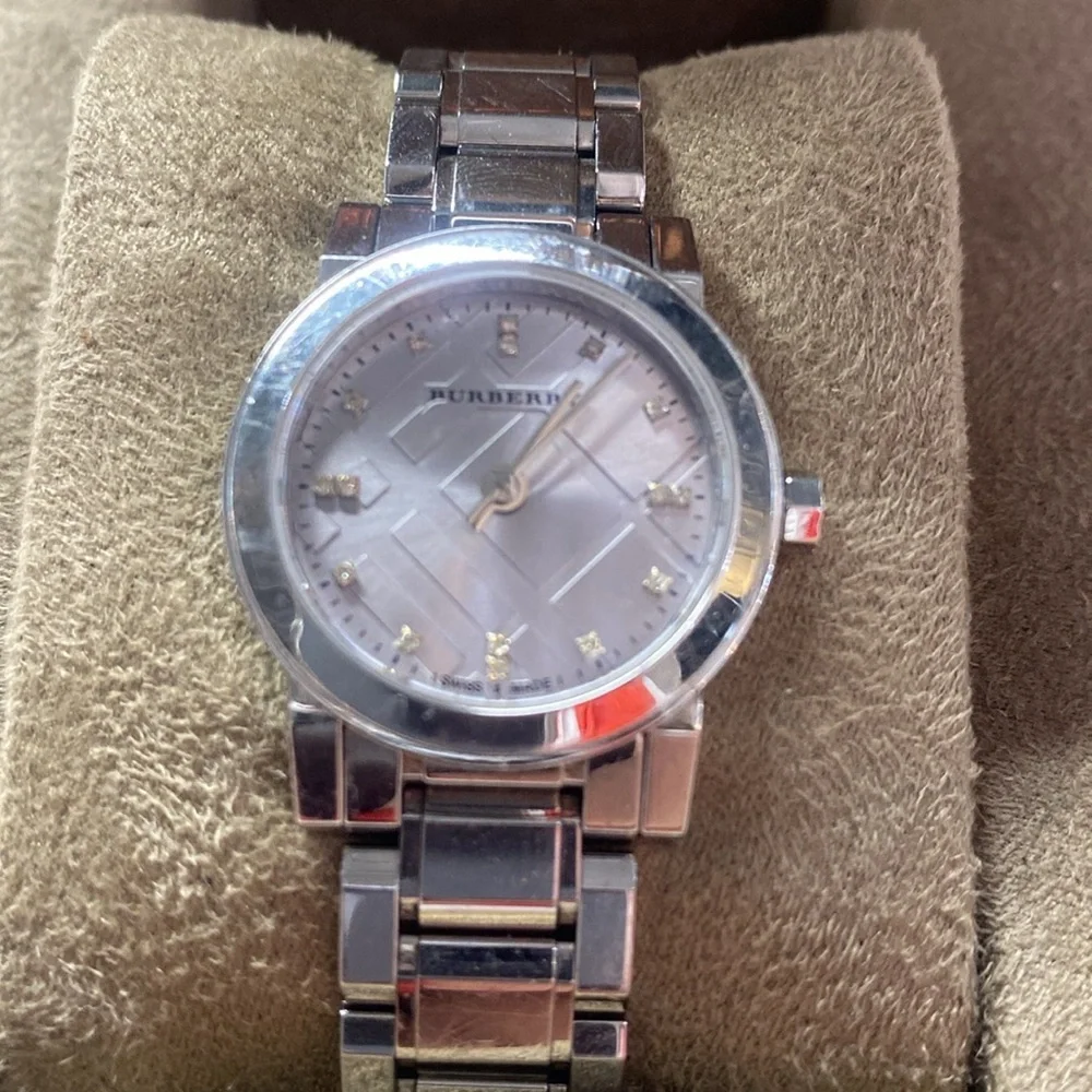 Burberry NIB Silver Round Face watch